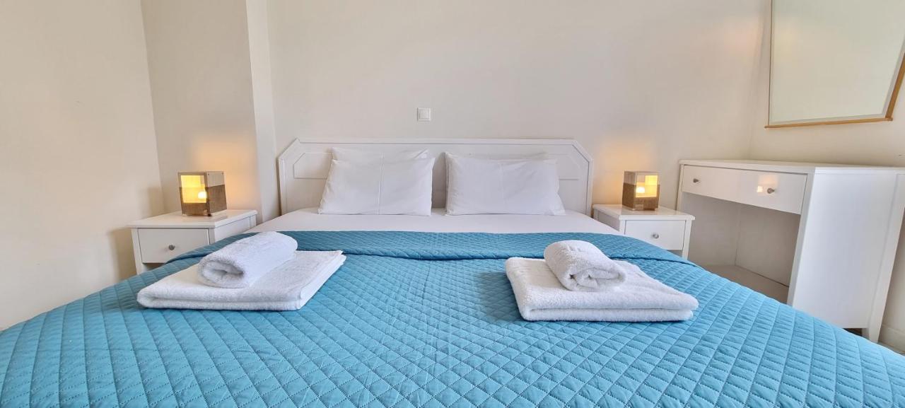 Bungalow White Apartments Polychrono Bagian luar foto