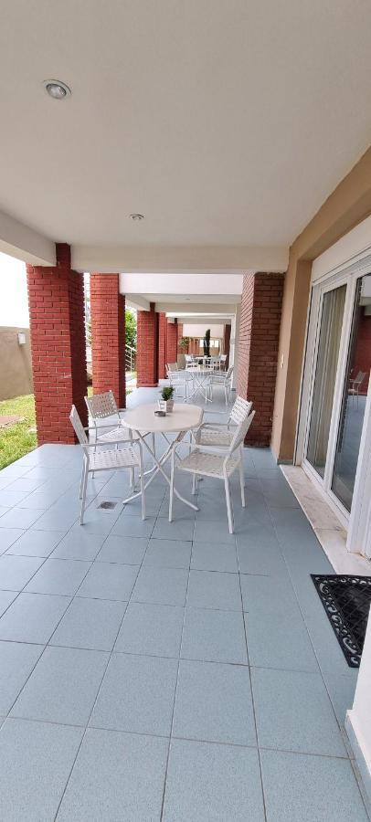 Bungalow White Apartments Polychrono Bagian luar foto